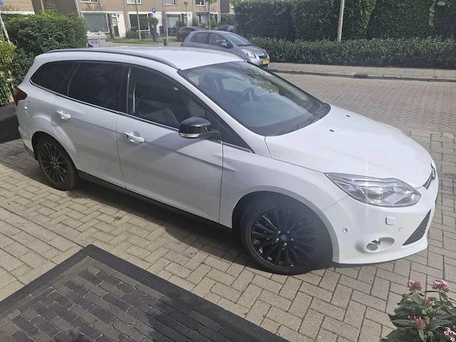 Ford focus wagon 1.6 ecob. titanium*, 22-sgx-3 - afbeelding 3 van  8