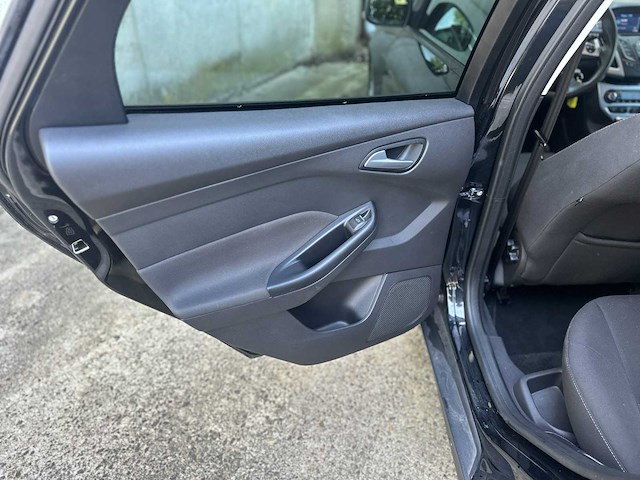 Ford focus wagon 1.6 ecoboost titanium 150pk 2014, r-425-vv - afbeelding 25 van  41