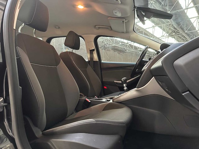 Ford focus wagon 1.6 tdci 105pk 2012, 56-zfs-9 - afbeelding 30 van  37