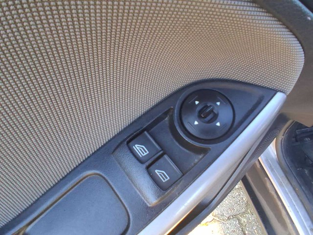 Ford focus wagon 1.6 tdci lease | 27-tvz-8 - afbeelding 19 van  27