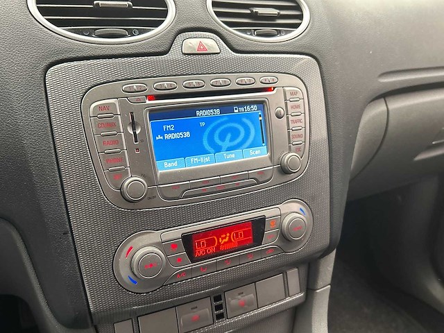 Ford focus wagon 1.6 titanium 2008 | 03-zk-vh - afbeelding 19 van  30