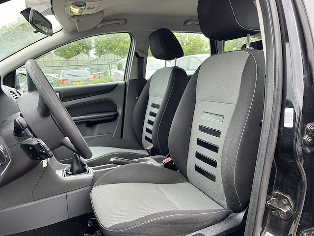 Ford focus wagon 1.6 trend 2010 | 2-ztd-06 - afbeelding 2 van  25