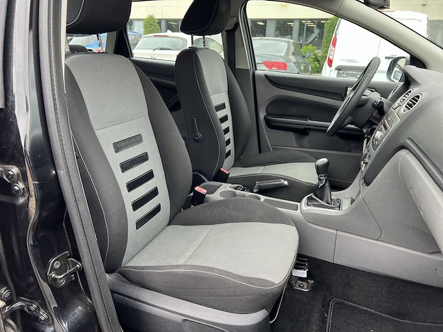 Ford focus wagon 1.6 trend 2010 | 2-ztd-06 - afbeelding 17 van  25