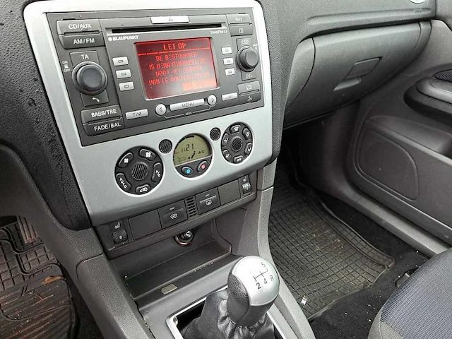 Ford focus wagon 1.8-16v ambiente flexifuel | 18-zd-xn - afbeelding 2 van  17