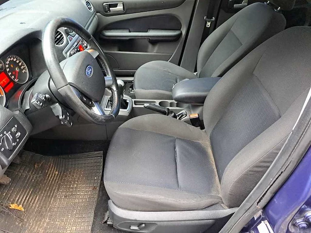 Ford focus wagon 1.8-16v ambiente flexifuel | 18-zd-xn - afbeelding 5 van  17