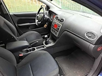 Ford focus wagon 1.8-16v ambiente flexifuel | 18-zd-xn - afbeelding 11 van  17