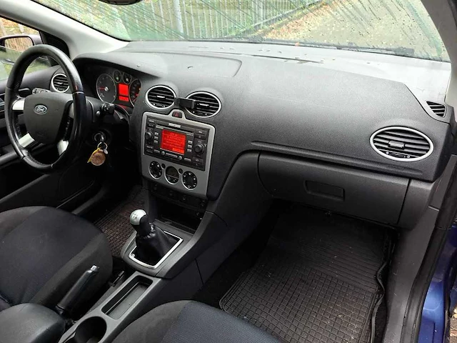 Ford focus wagon 1.8-16v ambiente flexifuel | 18-zd-xn - afbeelding 12 van  17