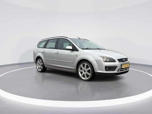 Ford focus wagon 1.8-16v ambiente flexifuel 2008 | 11-zd-dk i - afbeelding 1 van  9