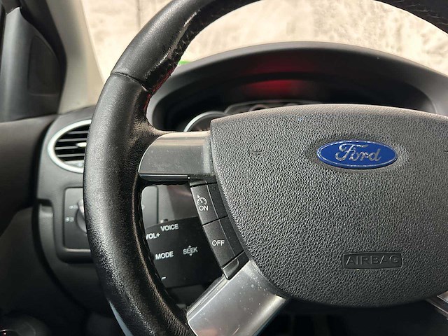 Ford focus wagon 1.8 limited flex.f. 123pk 2011, 96-nzr-8 - afbeelding 19 van  37