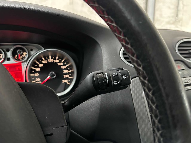 Ford focus wagon 1.8 limited flex.f. 123pk 2011, 96-nzr-8 - afbeelding 22 van  37