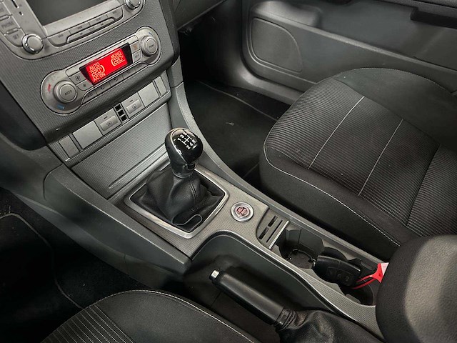 Ford focus wagon 1.8 limited flex.f. 123pk 2011, 96-nzr-8 - afbeelding 24 van  37