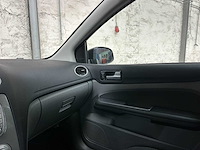 Ford focus wagon 1.8 limited flex.f. 123pk 2011, 96-nzr-8 - afbeelding 26 van  37