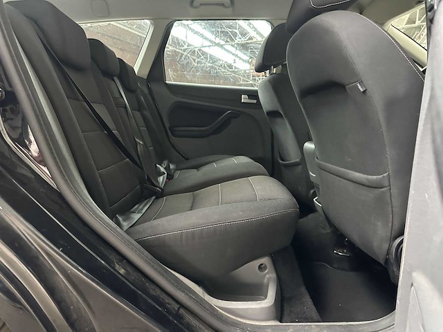 Ford focus wagon 1.8 limited flex.f. 123pk 2011, 96-nzr-8 - afbeelding 33 van  37