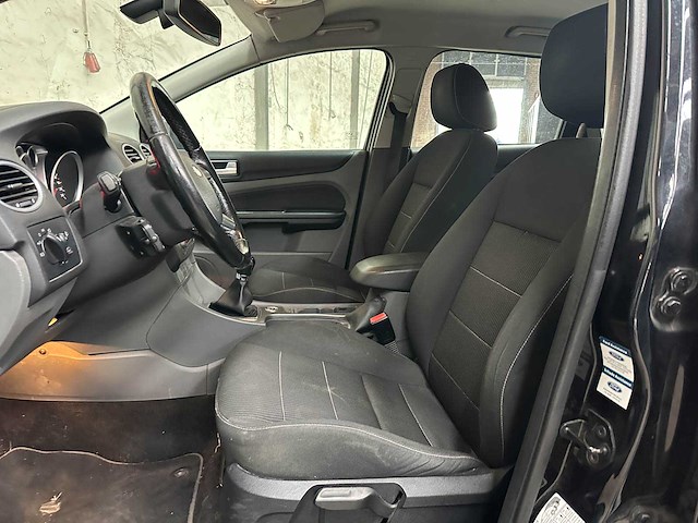 Ford focus wagon 1.8 limited flex.f. 123pk 2011, 96-nzr-8 - afbeelding 21 van  37