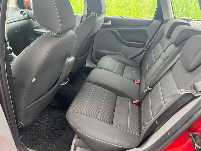 Ford focus wagon 2.0 titanium , 04-gkf-5 - afbeelding 10 van  22