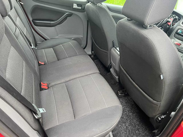 Ford focus wagon 2.0 titanium , 04-gkf-5 - afbeelding 11 van  22