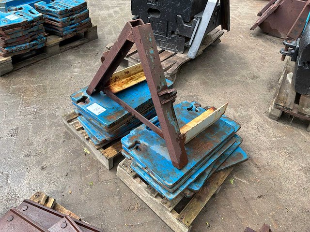 Ford frontgewicht “675kg” - afbeelding 1 van  6