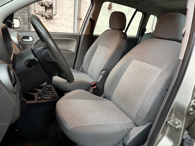 Ford fusion 1.4 16v trend 79pk 2003, 59-lt-jg - afbeelding 31 van  45