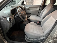 Ford fusion 1.4 16v trend 79pk 2003, 59-lt-jg - afbeelding 33 van  45