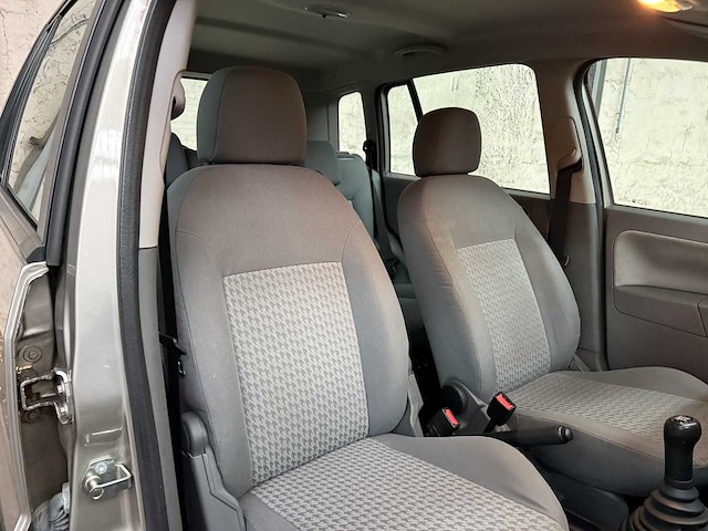 Ford fusion 1.4 16v trend 79pk 2003, 59-lt-jg - afbeelding 38 van  45