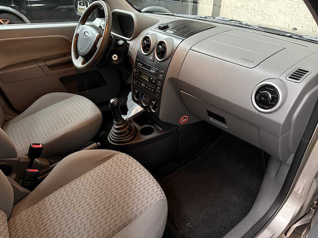 Ford fusion 1.4 16v trend 79pk 2003, 59-lt-jg - afbeelding 28 van  45