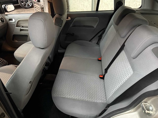 Ford fusion 1.4 16v trend 79pk 2003, 59-lt-jg - afbeelding 36 van  45