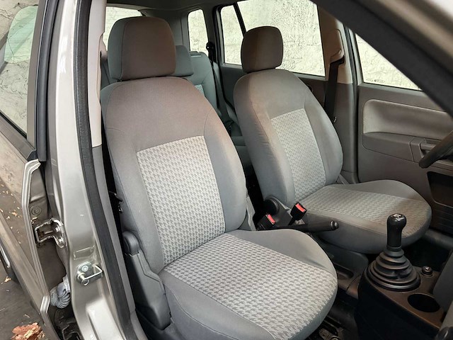 Ford fusion 1.4 16v trend 79pk 2003, 59-lt-jg - afbeelding 37 van  45