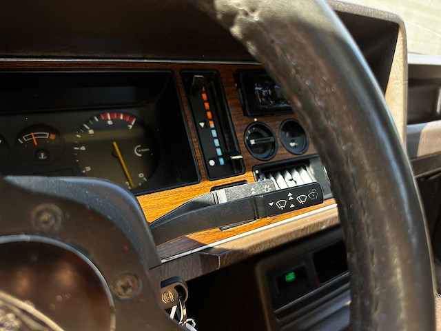 Ford granada 2.8 gl 160pk 1983 (origineel-nl), v-101-tr - afbeelding 15 van  38