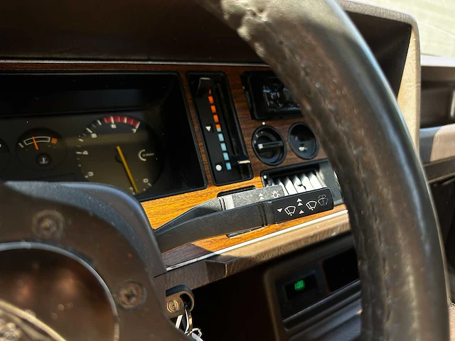 Ford granada 2.8 gl 160pk 1983 (origineel-nl), v-101-tr - afbeelding 15 van  38