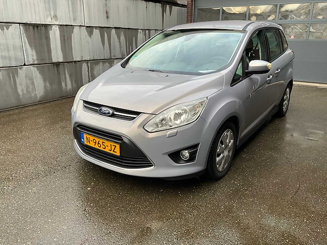 Ford grand c-max trend - personenauto (motor schade) - afbeelding 1 van  12