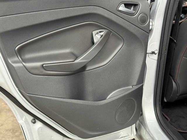 Ford kuga 1.5 tdci st-line 120pk 2018, sj-597-n - afbeelding 31 van  58