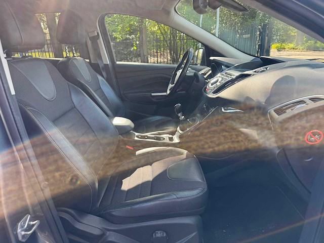 Ford kuga 1.6 titanium plus 2014 | k-560-fv i - afbeelding 11 van  26