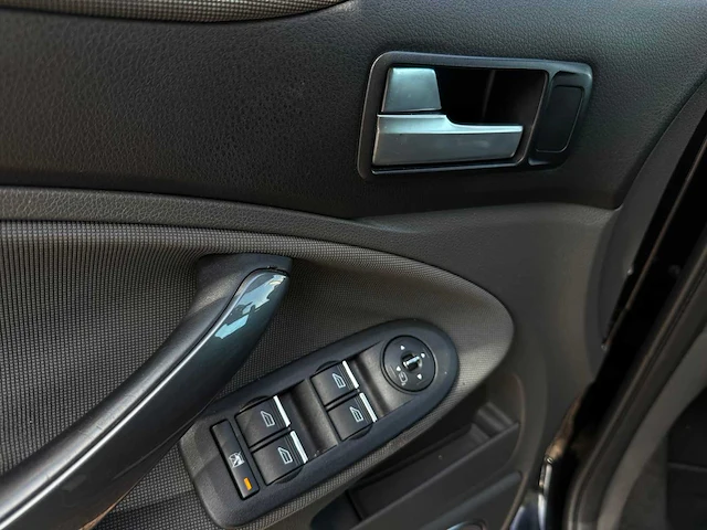 Ford kuga 2.5 20v titanium automaat, ts-764-p - afbeelding 9 van  20
