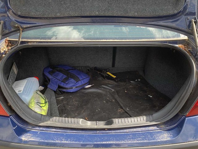 Ford mondeo 1.8-16v cool edition | 82-lj-bj i - afbeelding 16 van  25