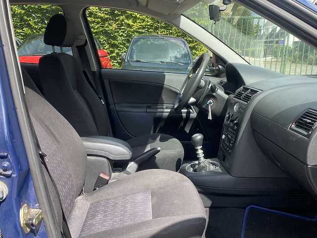 Ford mondeo 1.8-16v cool edition | 82-lj-bj i - afbeelding 22 van  25