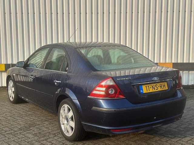 Ford mondeo 2.0-16v ghia exec., 11-ns-rh - afbeelding 10 van  15