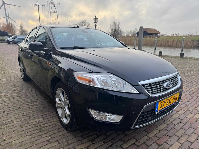 Ford mondeo 2.3-16v titanium automaat 37-zg-sr - afbeelding 4 van  9