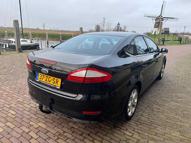Ford mondeo 2.3-16v titanium automaat 37-zg-sr - afbeelding 1 van  5