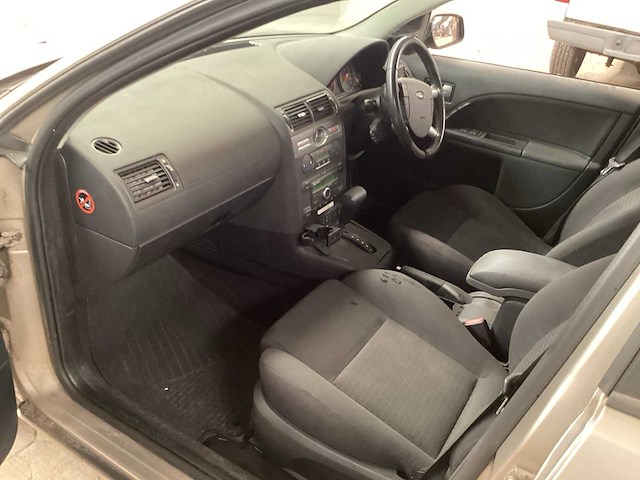 Ford mondeo sedan personenauto - afbeelding 4 van  14