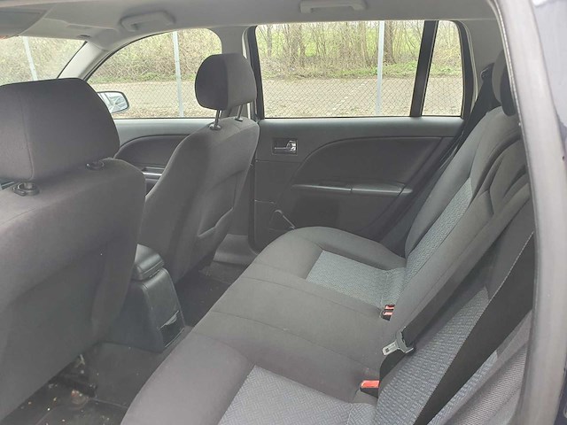 Ford mondeo wagon 1.8 16v champion, 04-sl-jl - afbeelding 10 van  10