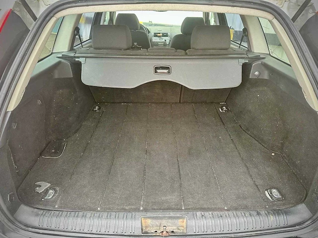 Ford mondeo wagon 1.8 16v futura, 30-rv-dp - afbeelding 2 van  14