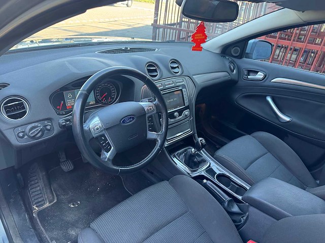 Ford mondeo wagon 2.0 tdci titanium le 58-jkh-1 - afbeelding 2 van  18