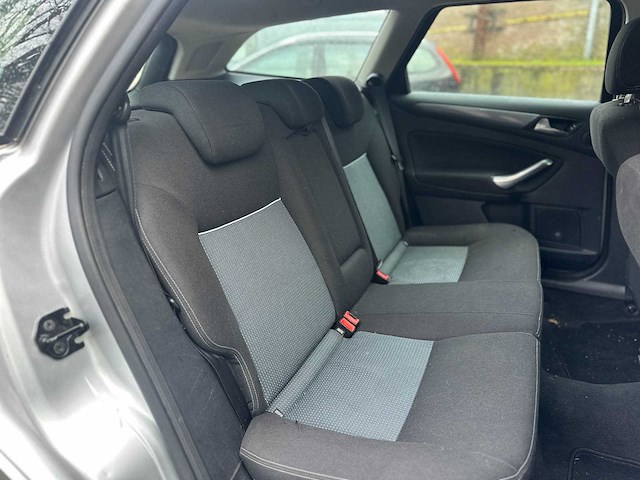 Ford mondeo wagon 2.0 tdci trend 116pk 2011, 85-pbb-8 - afbeelding 25 van  35