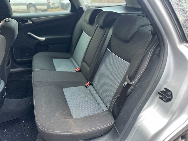 Ford mondeo wagon 2.0 tdci trend 116pk 2011, 85-pbb-8 - afbeelding 15 van  21