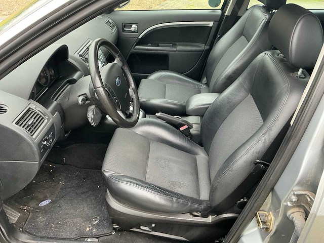 Ford mondeo wagon personenauto - afbeelding 5 van  15