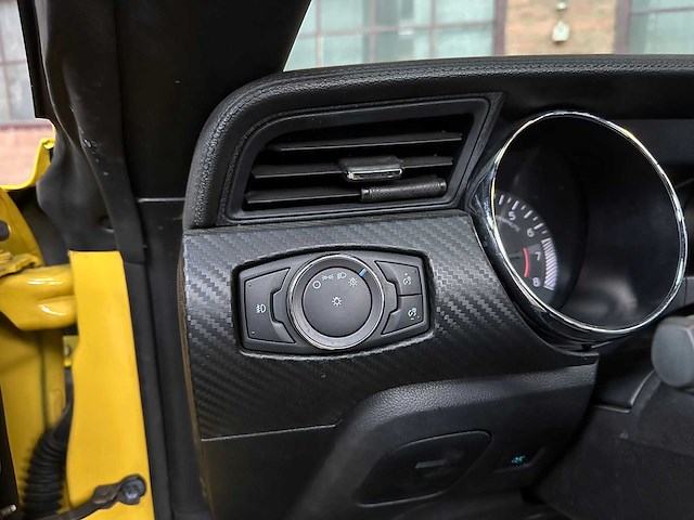 Ford mustang 3.7 v6 300pk 2014 cabriolet - afbeelding 13 van  37