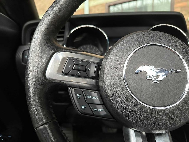 Ford mustang 3.7 v6 300pk 2014 cabriolet - afbeelding 14 van  37