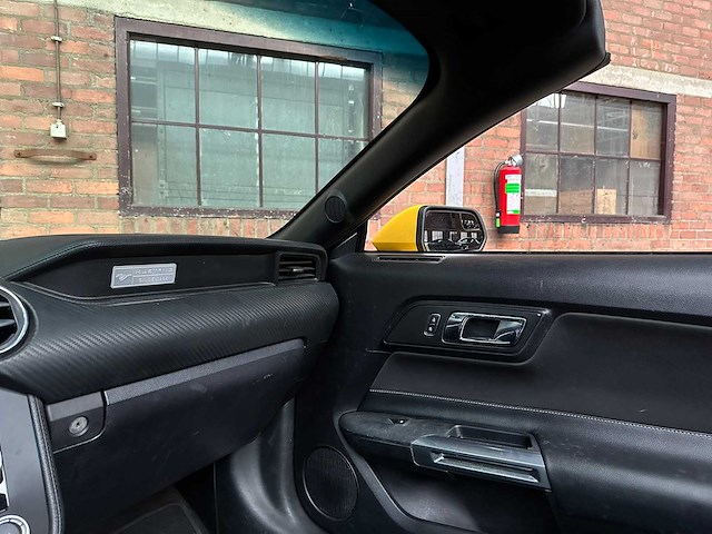 Ford mustang 3.7 v6 300pk 2014 cabriolet - afbeelding 21 van  37