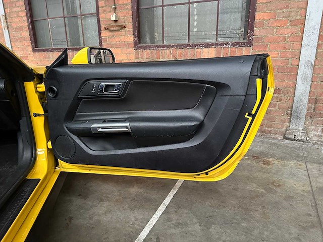 Ford mustang 3.7 v6 300pk 2014 cabriolet - afbeelding 25 van  37