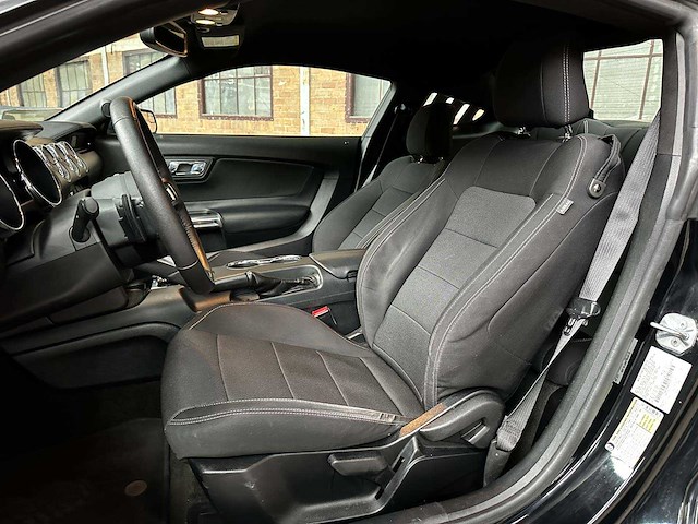 Ford mustang 3.7 v6 300pk 2017 coupe - afbeelding 24 van  30